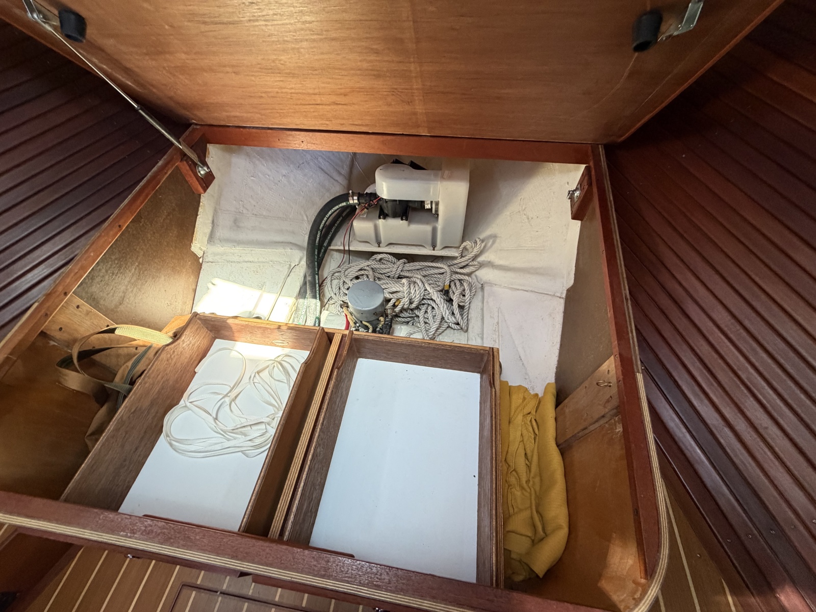 40' 2003 Legacy Express