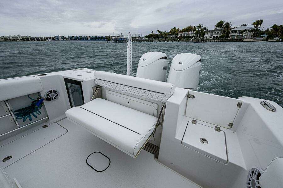 25ft Sportsman Yacht For Sale