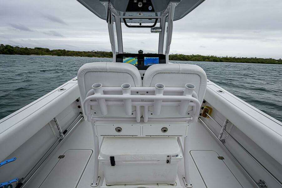 25ft Sportsman Yacht For Sale