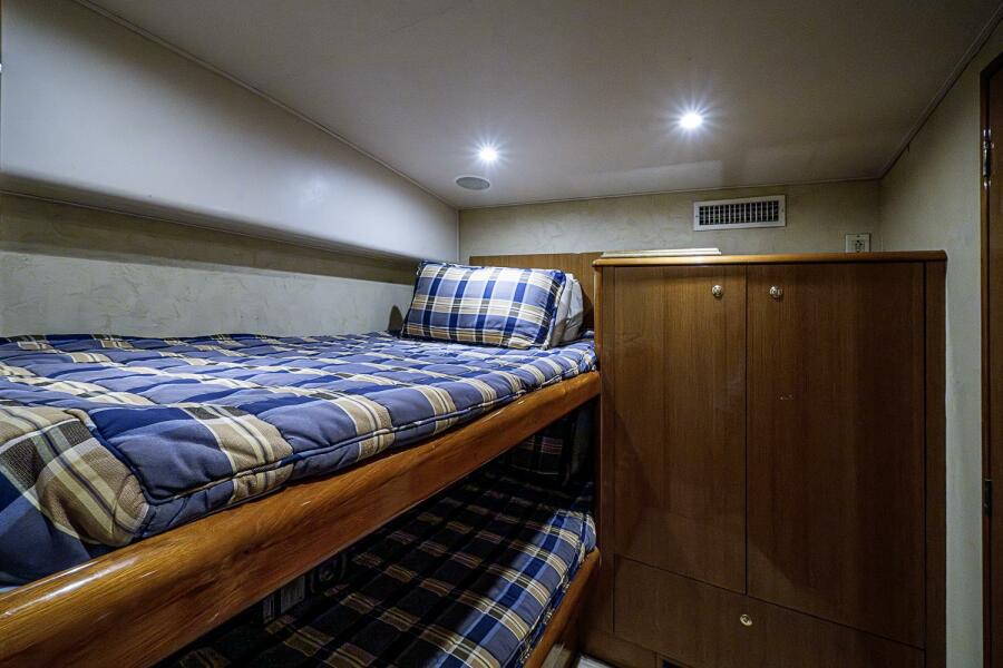 48' 2003 Viking 48 Convertible