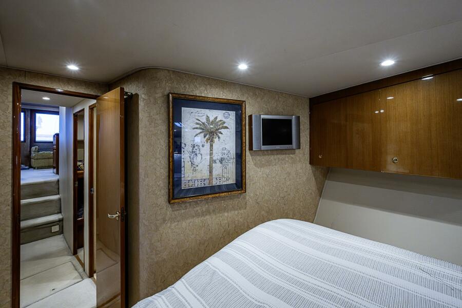 48' 2003 Viking 48 Convertible