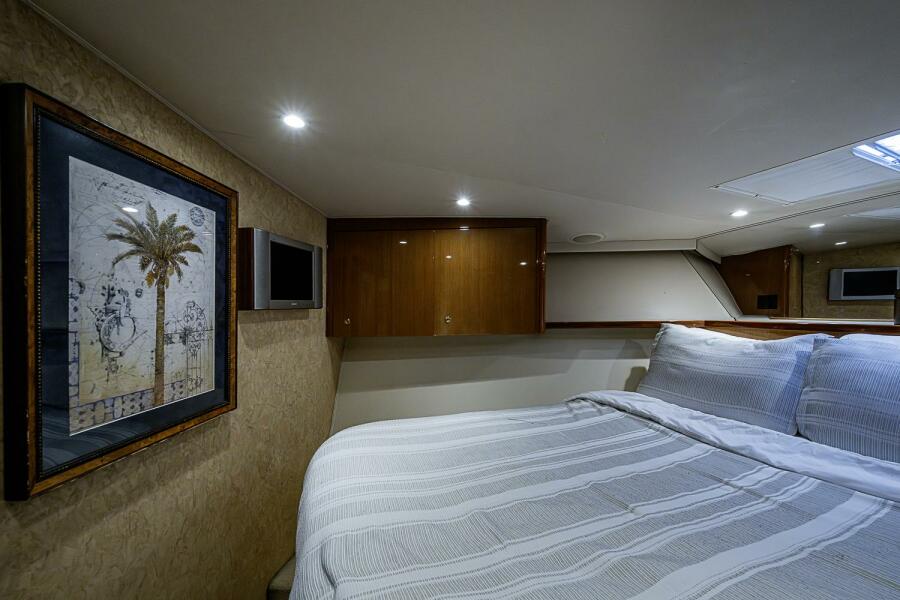 48' 2003 Viking 48 Convertible