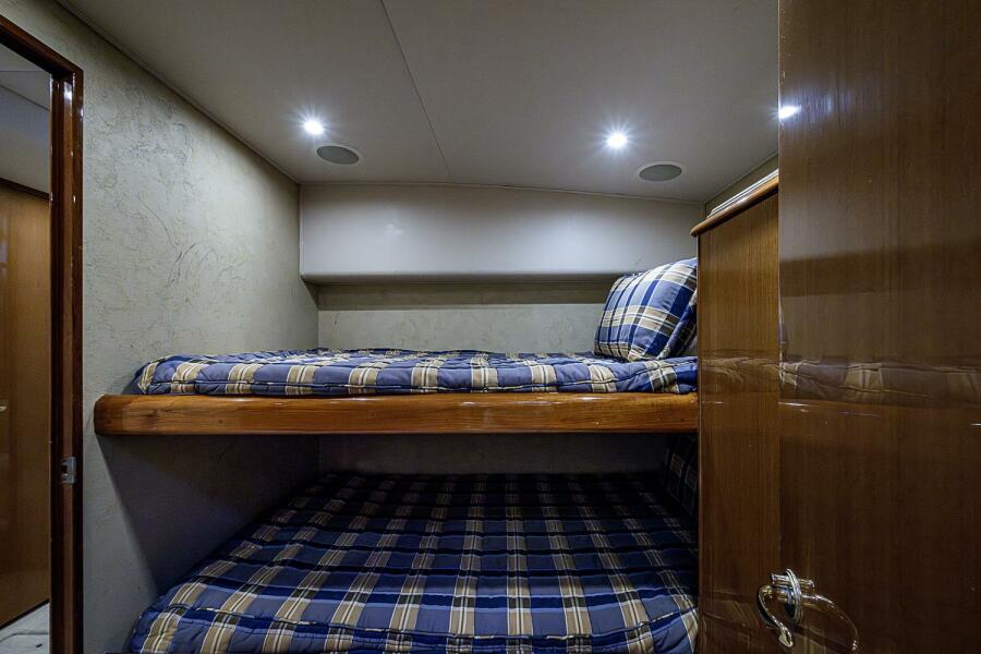 48' 2003 Viking 48 Convertible