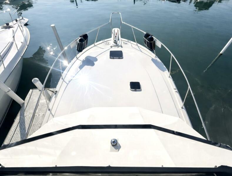 35' 1986 Viking Convertible