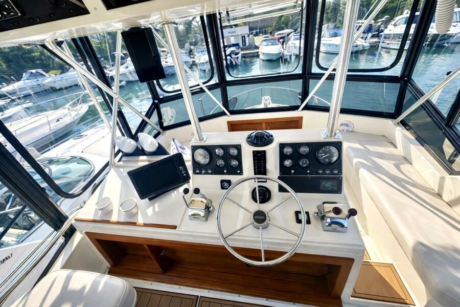 35' 1986 Viking Convertible