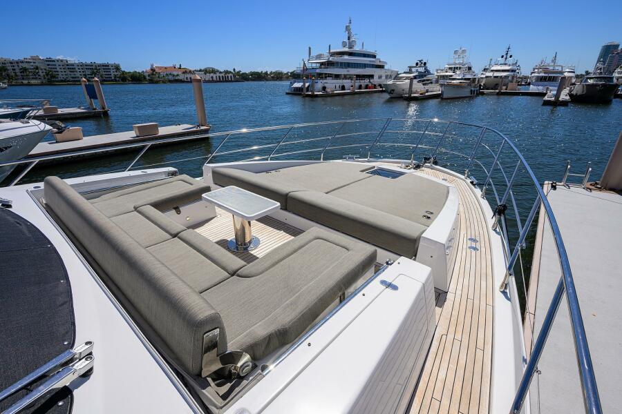 70' 2019 Azimut S7