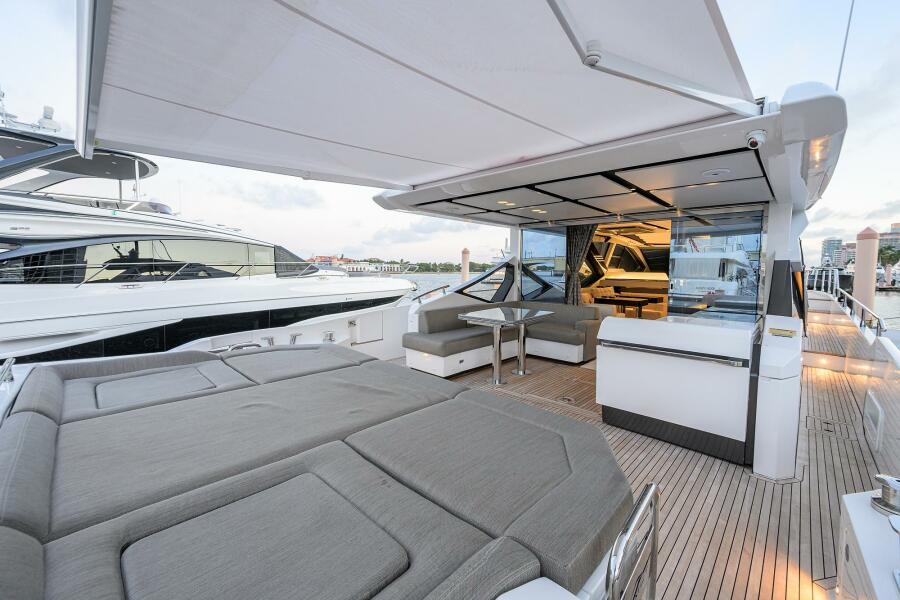 70' 2019 Azimut S7