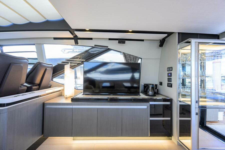 70' 2019 Azimut S7