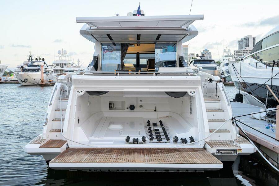 70' 2019 Azimut S7