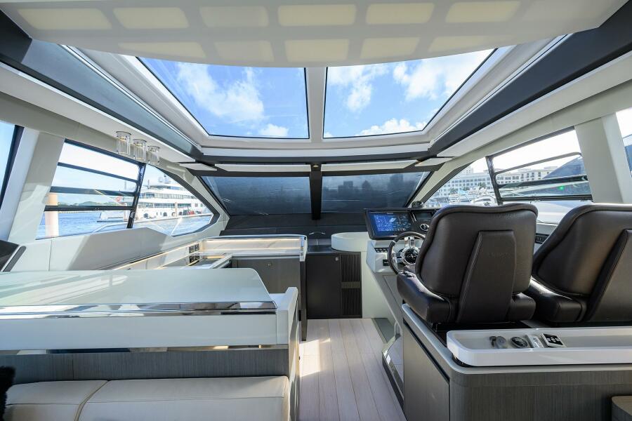 70' 2019 Azimut S7