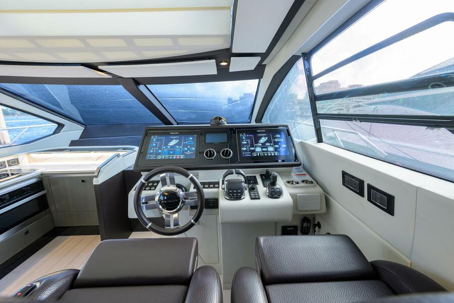 70' 2019 Azimut S7