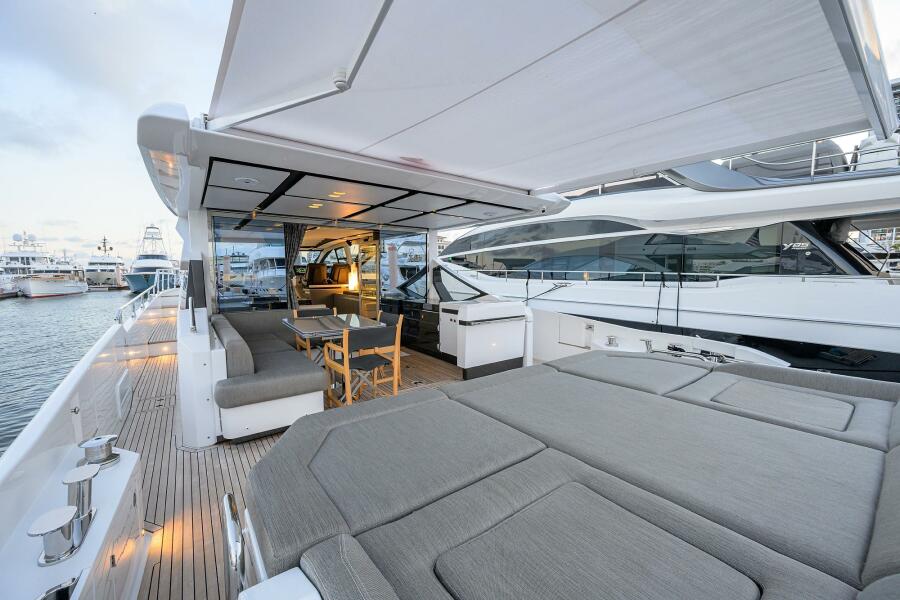 70' 2019 Azimut S7