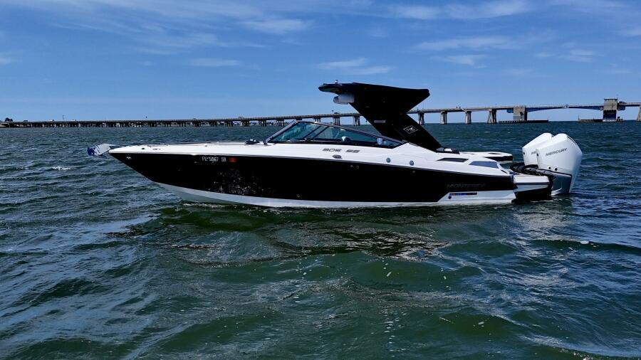 29' 2020 Monterey 305 SS