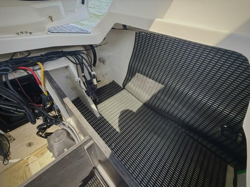 29' 2020 Monterey 305 SS