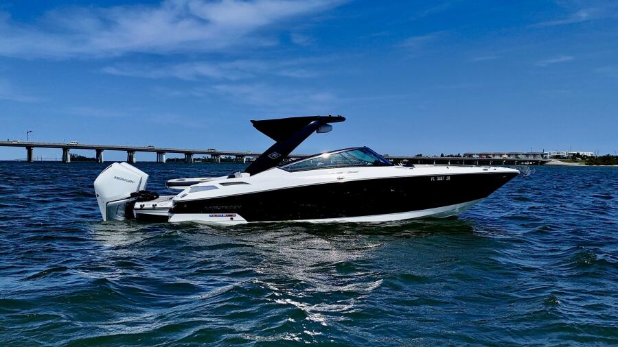 29' 2020 Monterey 305 SS