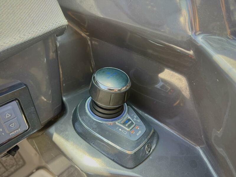 29' 2020 Monterey 305 SS