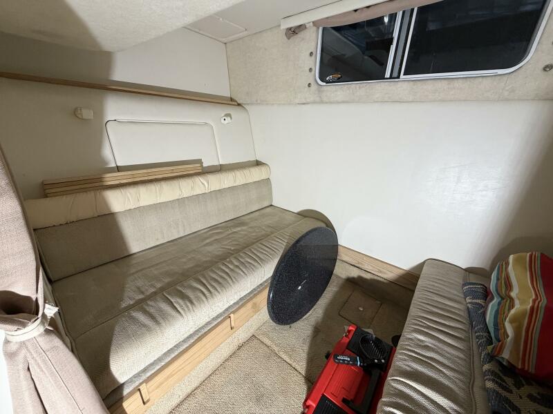 33' 2001 Maxum 3300 SCR