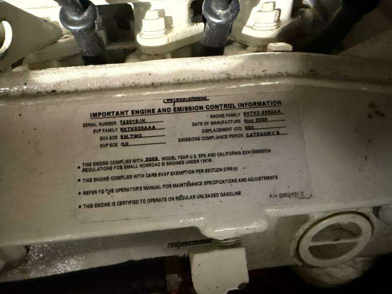 33ft Maxum Yacht For Sale