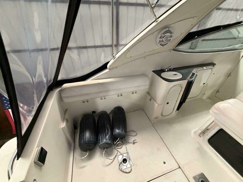 33ft Maxum Yacht For Sale