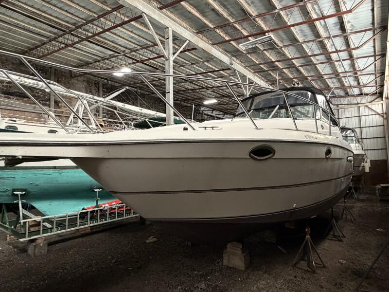 33' 2001 Maxum 3300 SCR