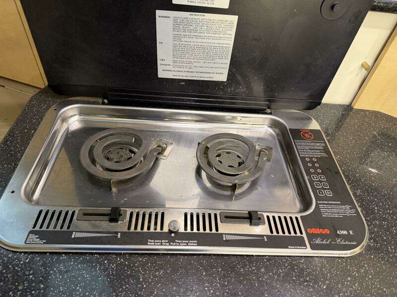 33ft Maxum Yacht For Sale