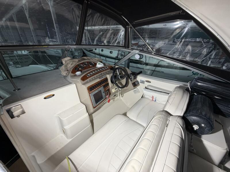 33' 2001 Maxum 3300 SCR