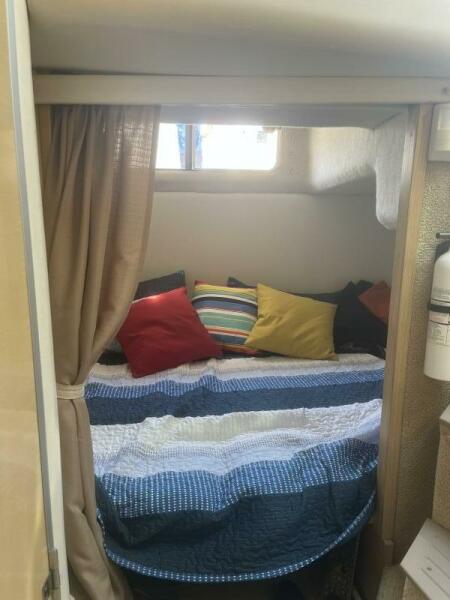 33' 2001 Maxum 3300 SCR