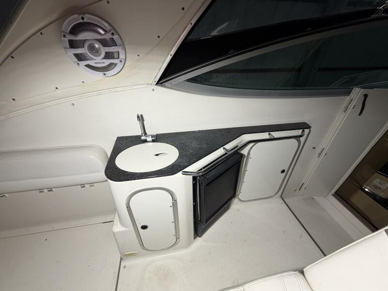 33' 2001 Maxum 3300 SCR