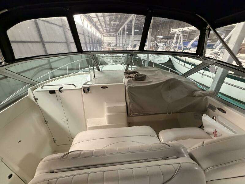 33ft Maxum Yacht For Sale