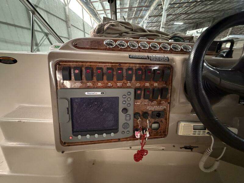 33ft Maxum Yacht For Sale