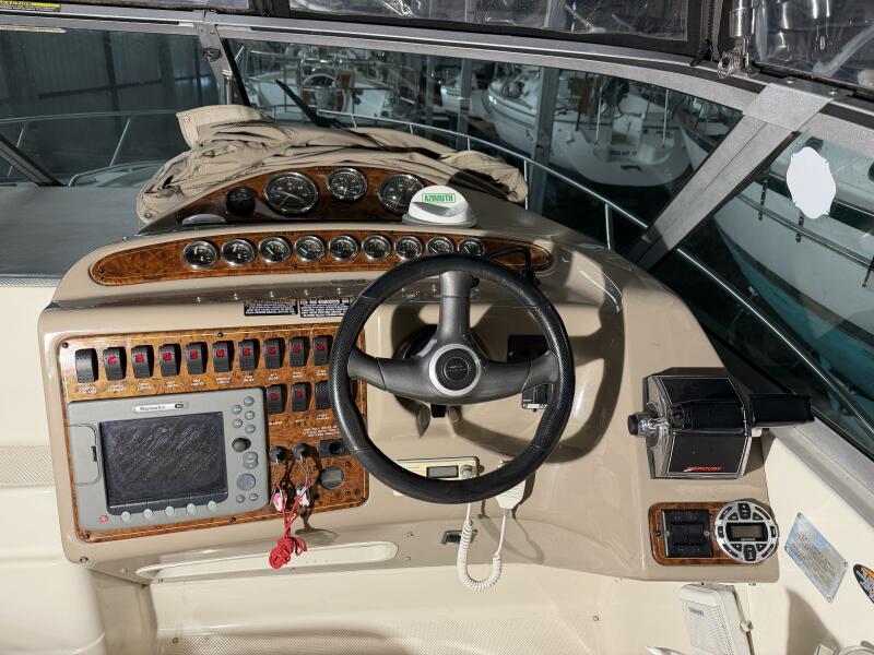 33' 2001 Maxum 3300 SCR