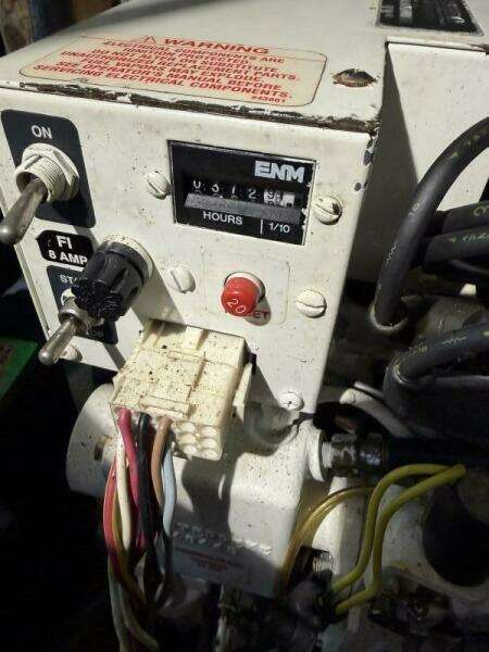 33ft Maxum Yacht For Sale