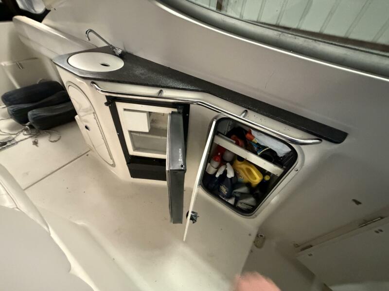 33' 2001 Maxum 3300 SCR