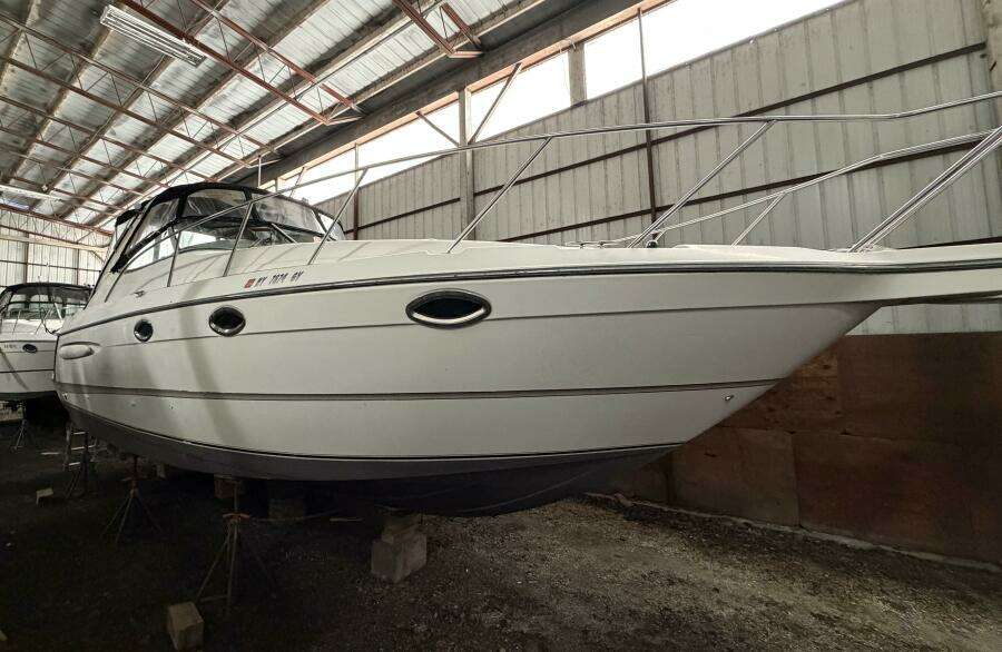 33ft Maxum Yacht For Sale