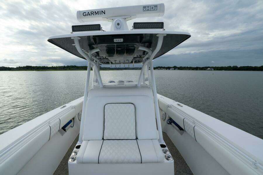 37ft SeaHunter Yacht For Sale