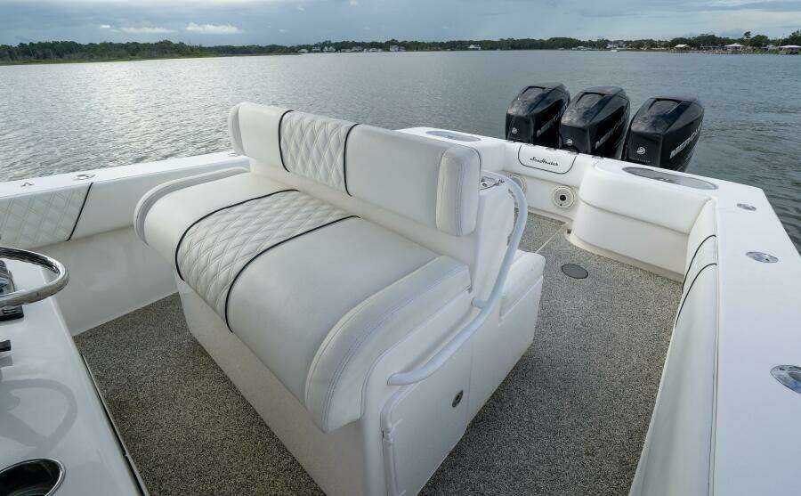 37ft SeaHunter Yacht For Sale