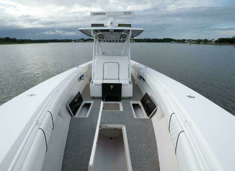 37ft SeaHunter Yacht For Sale