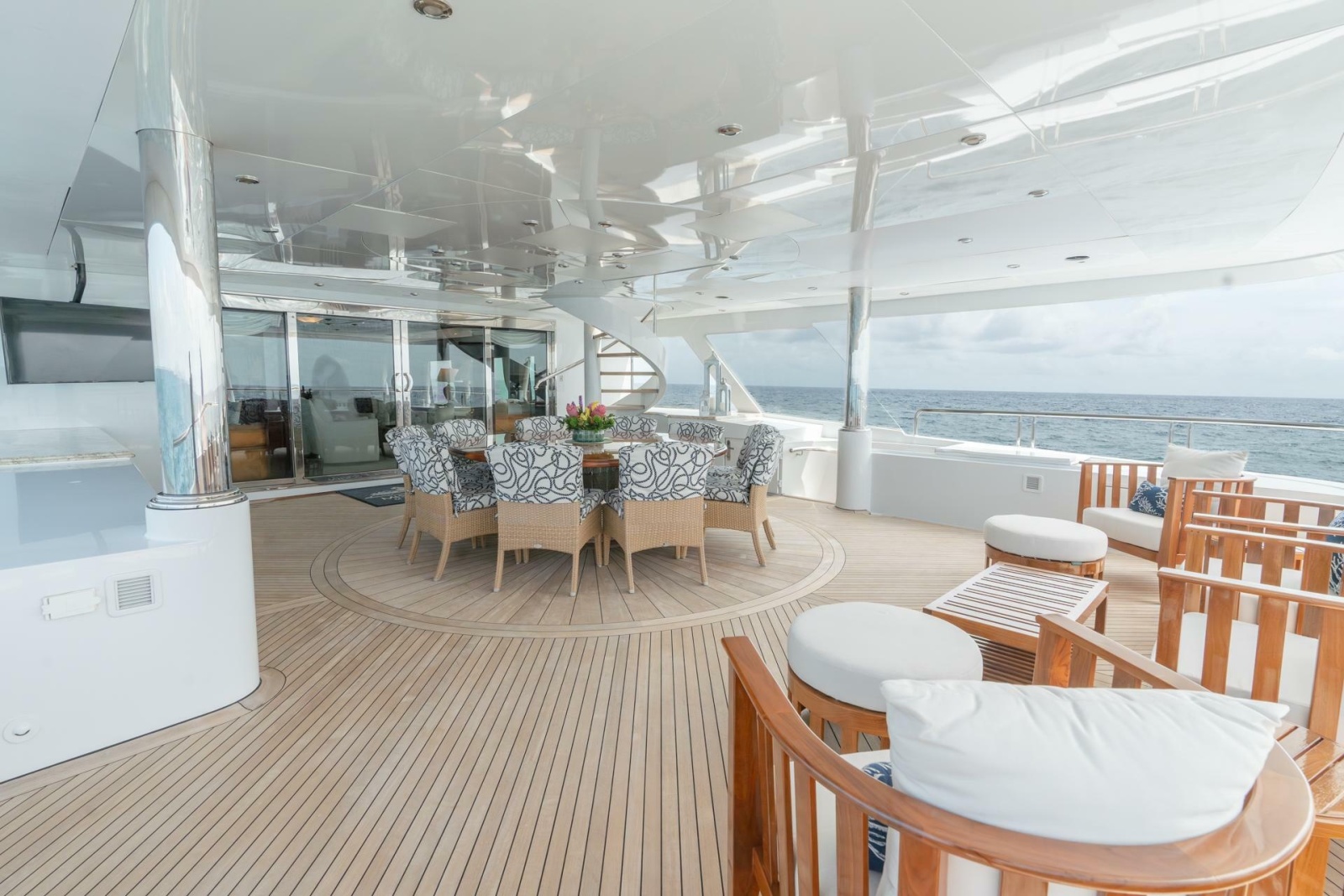 2006 Trinity Yachts Tri-Deck MY