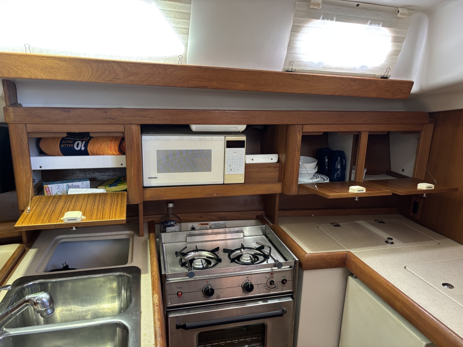 35' 2003 Catalina 350