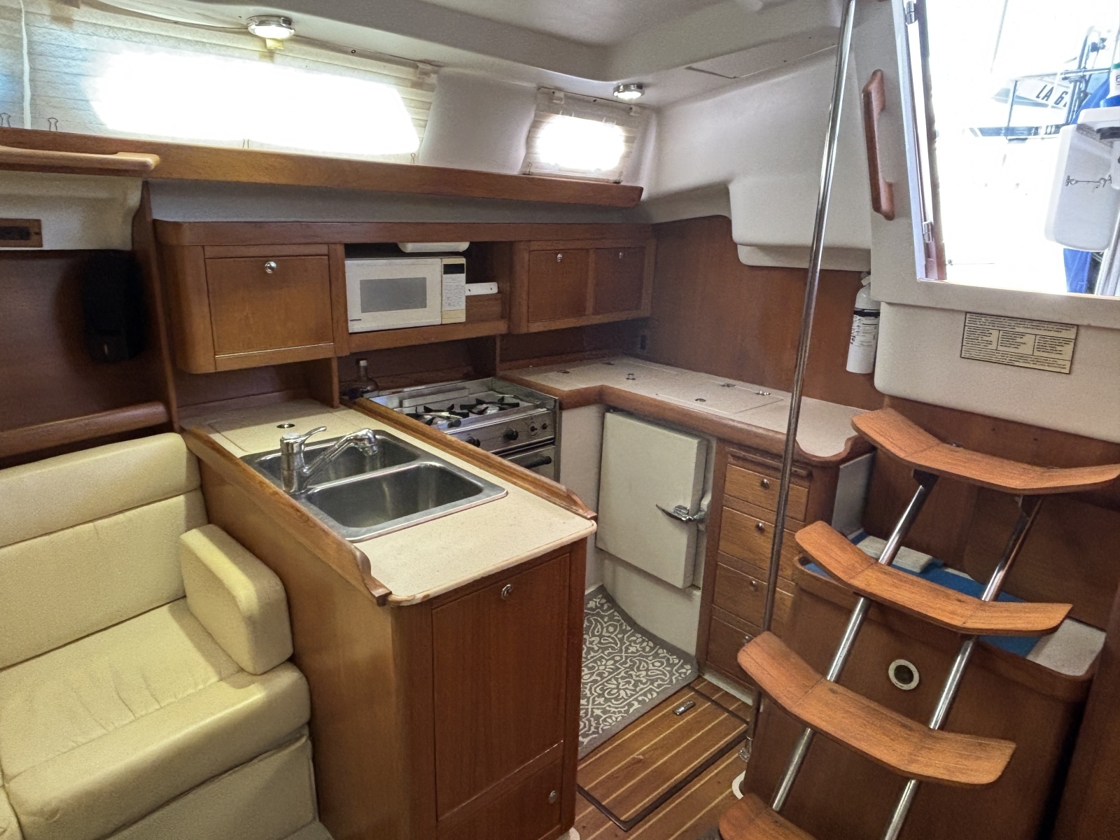 Forever Young 35ft Catalina Yacht For Sale