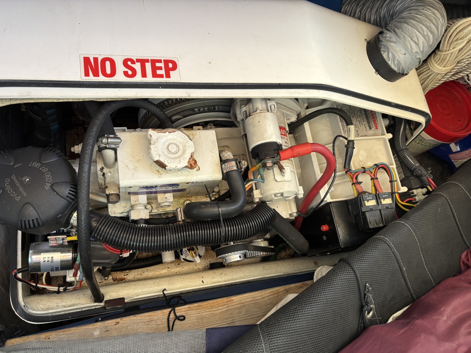 35' 2003 Catalina 350