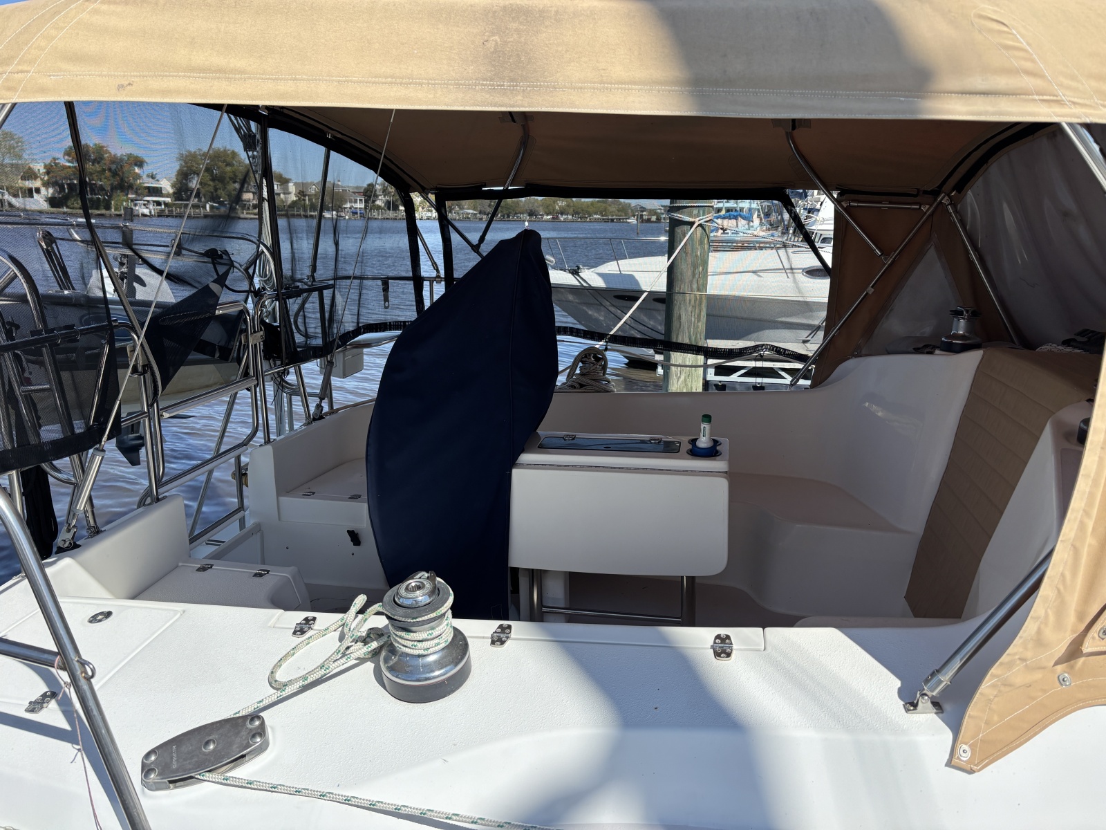 35' 2003 Catalina 350