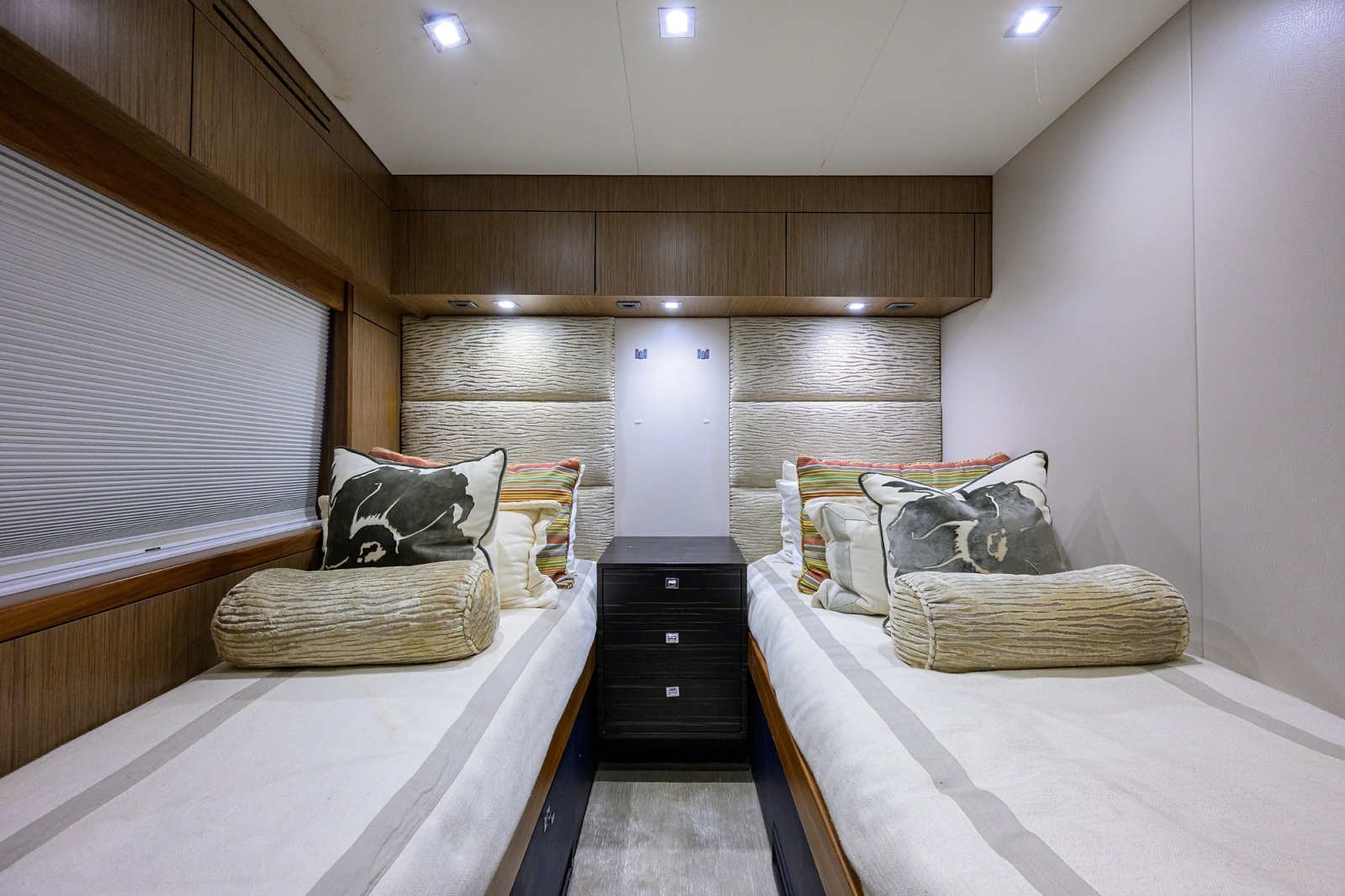 80' 2013 Hatteras 80 Motor Yacht