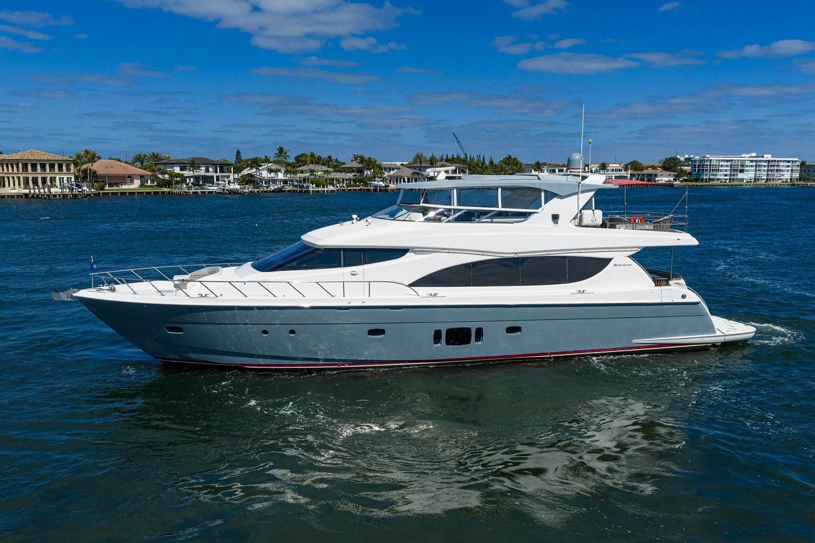2013 Hatteras 80 Motor Yacht