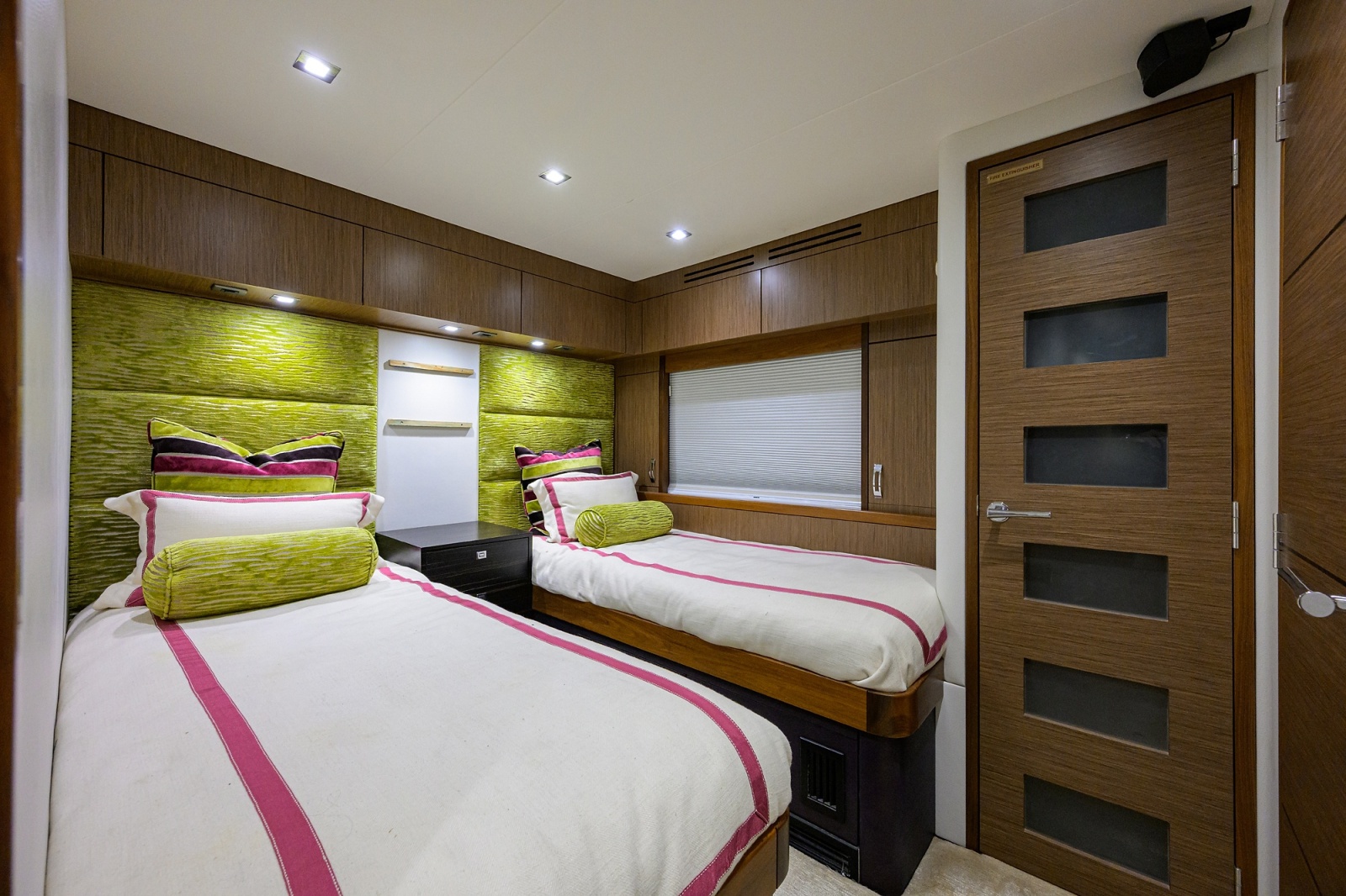 80' 2013 Hatteras 80 Motor Yacht