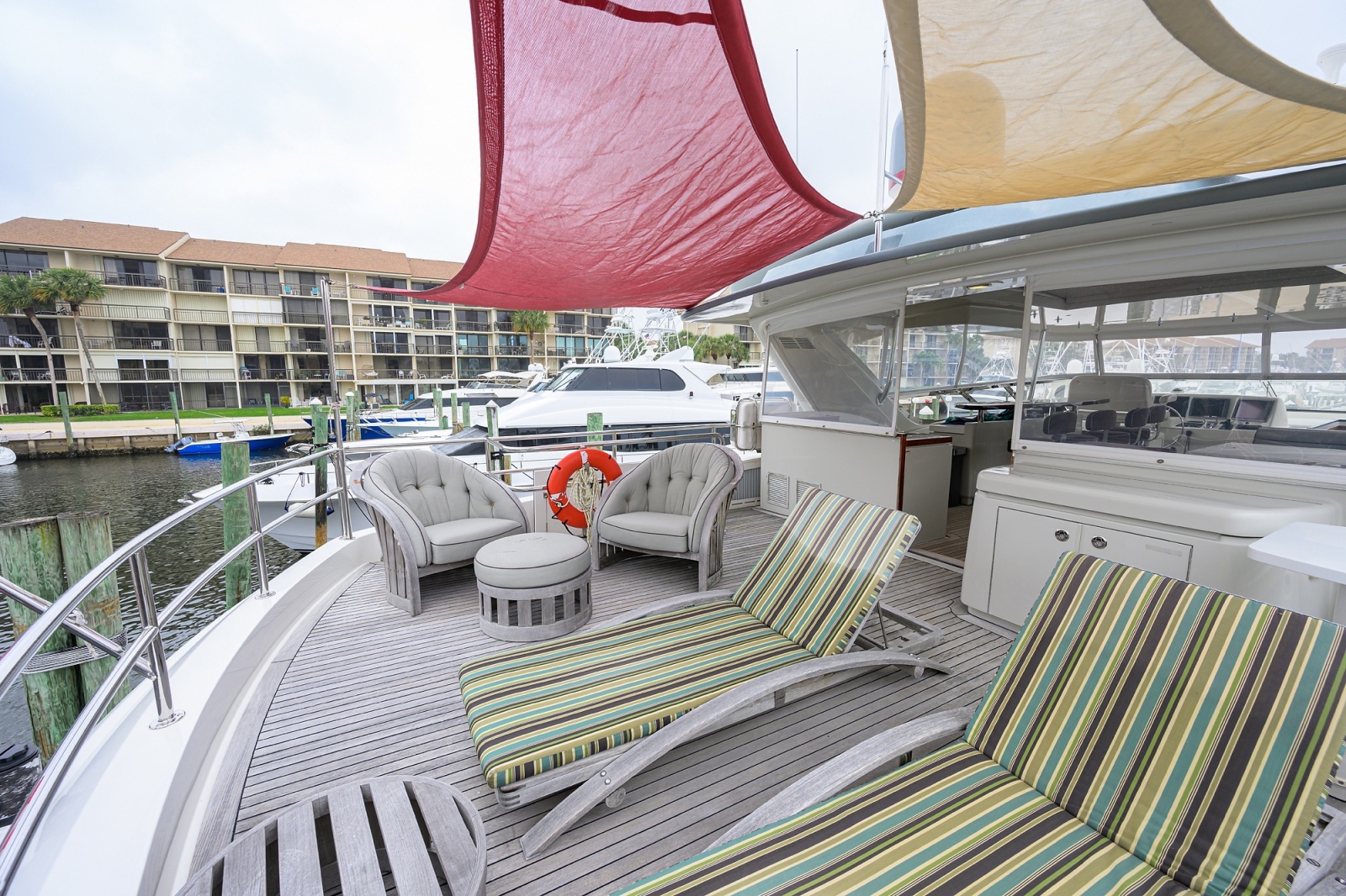 80' 2013 Hatteras 80 Motor Yacht