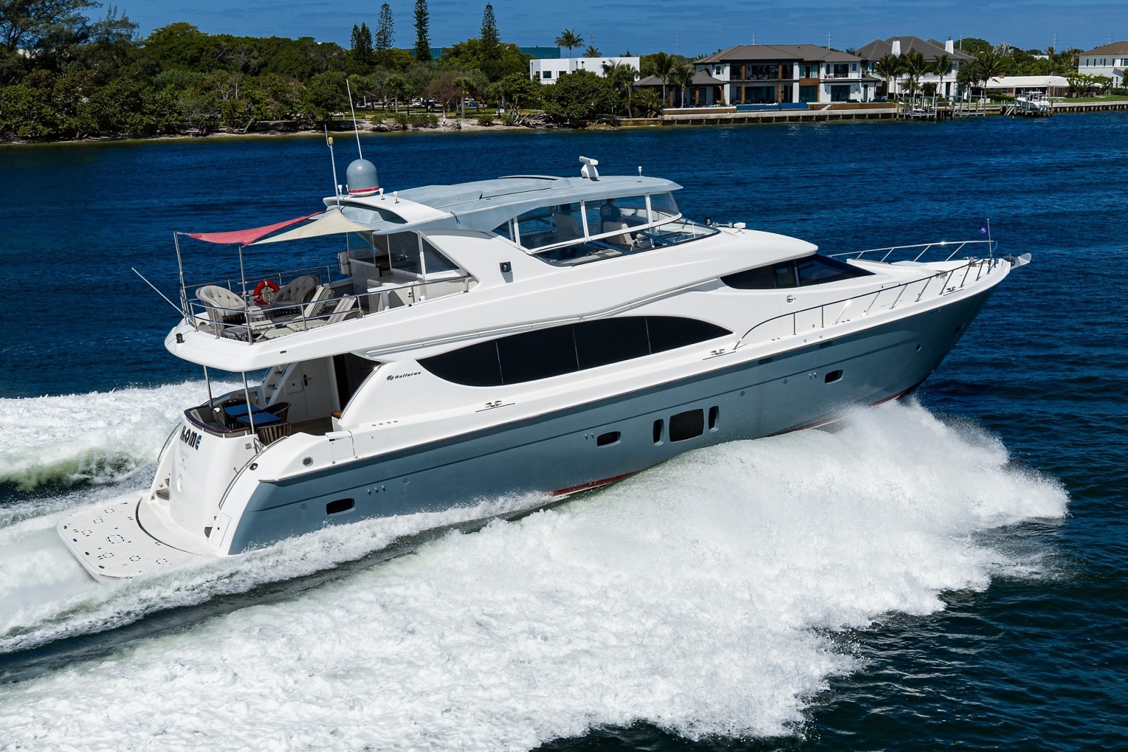 2013 Hatteras 80 Motor Yacht