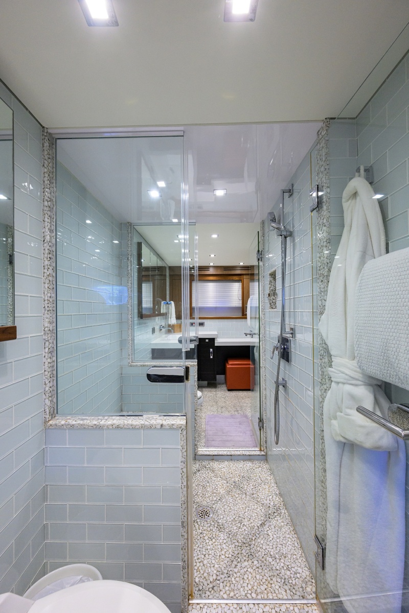 80' 2013 Hatteras 80 Motor Yacht