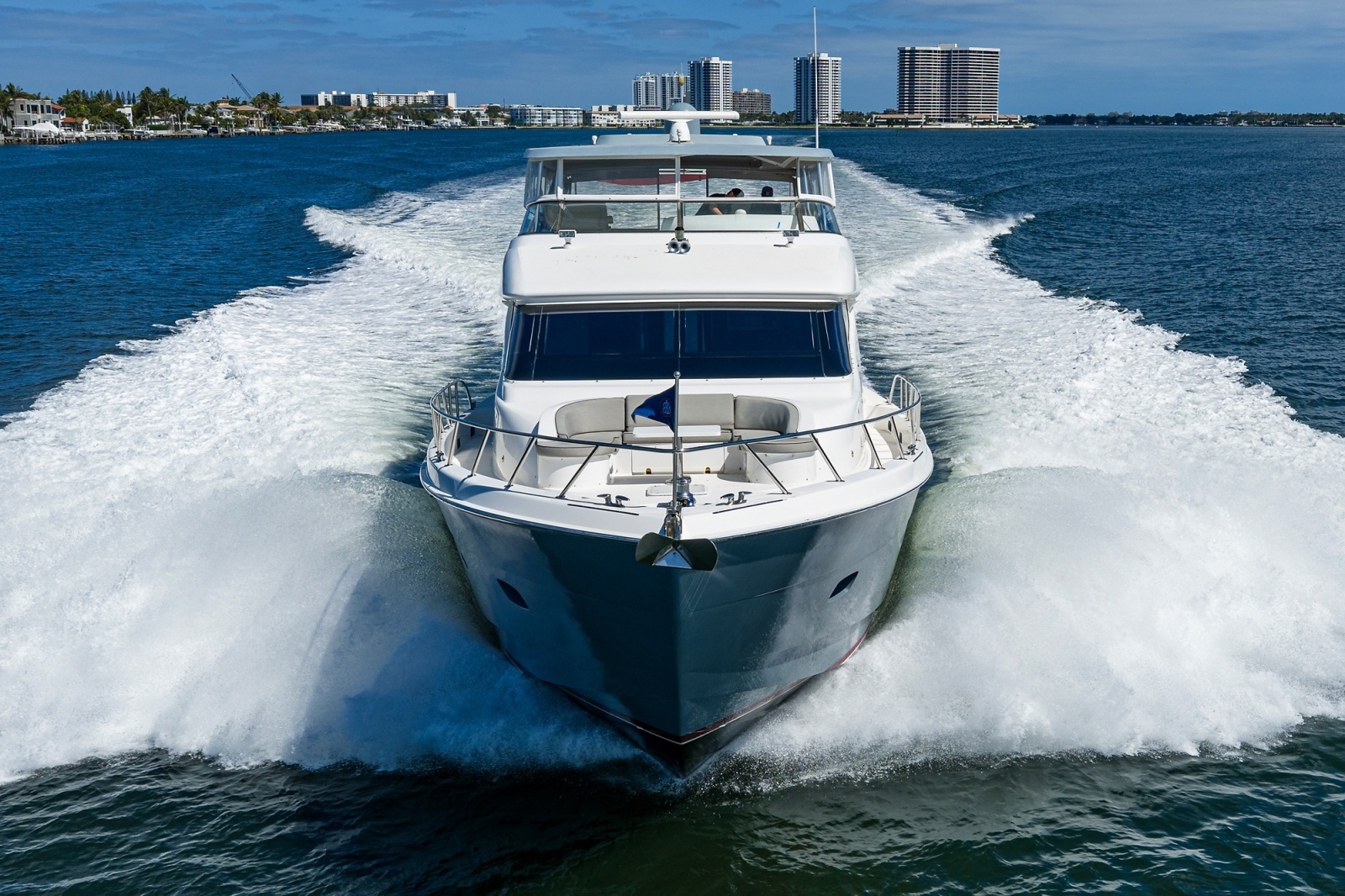 2013 Hatteras 80 Motor Yacht