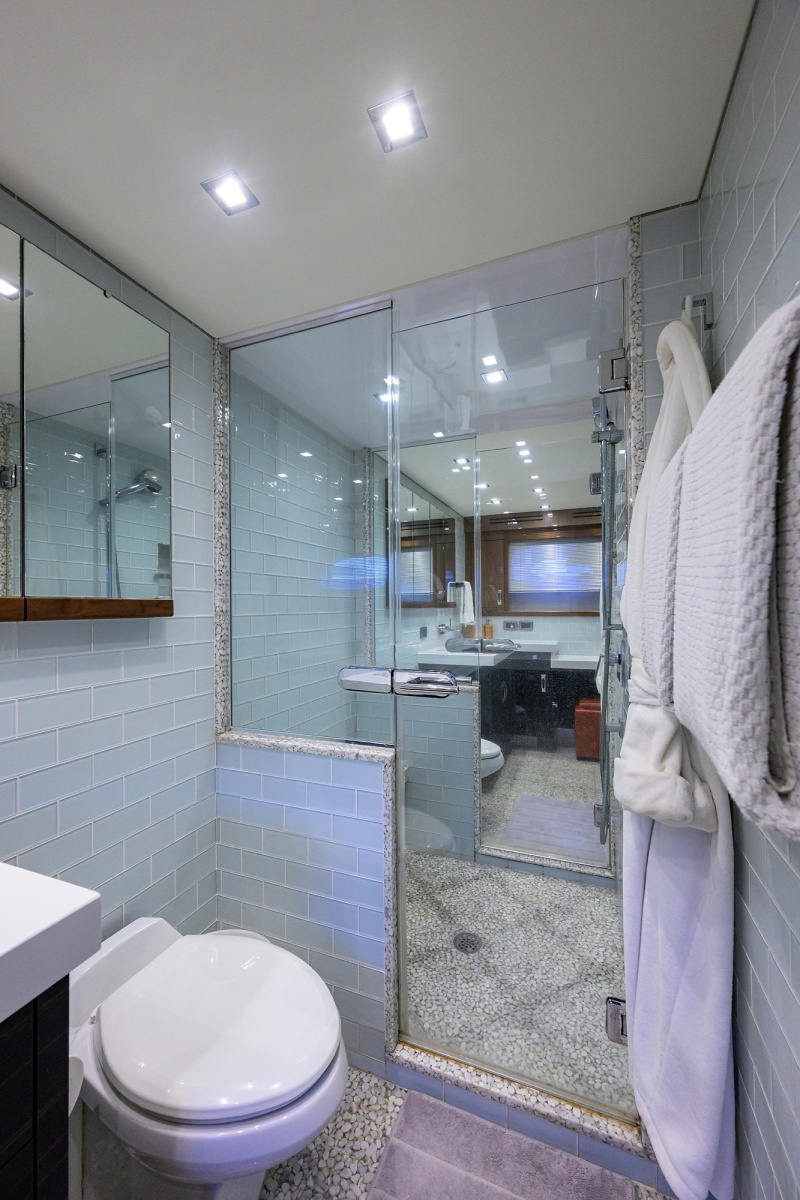 80' 2013 Hatteras 80 Motor Yacht